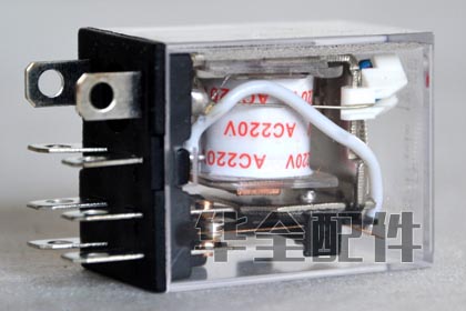 小型電磁繼電器